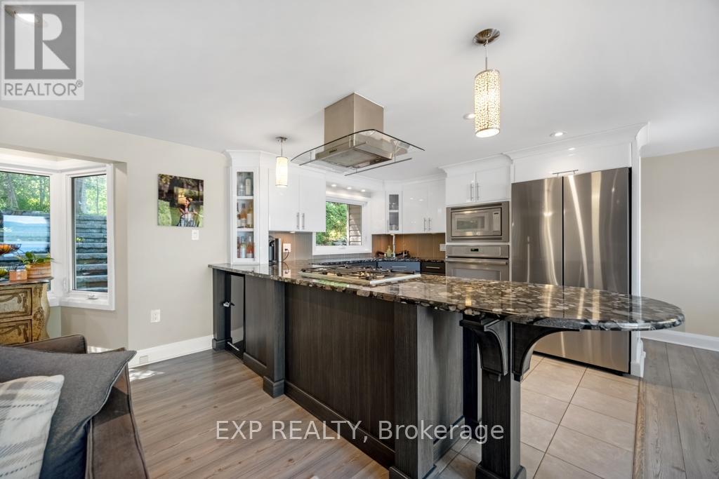 3094 Barlow Crescent