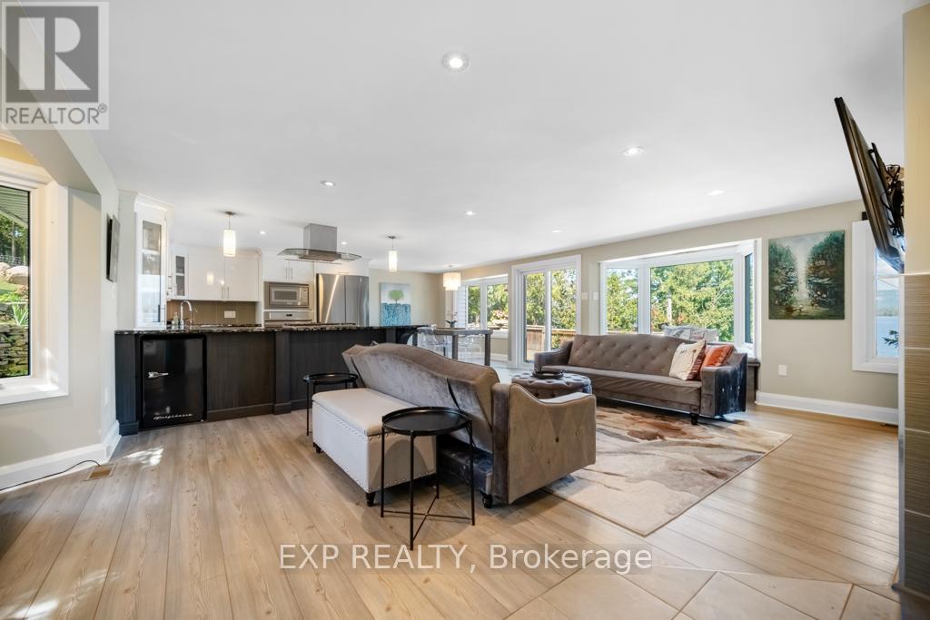3094 Barlow Crescent