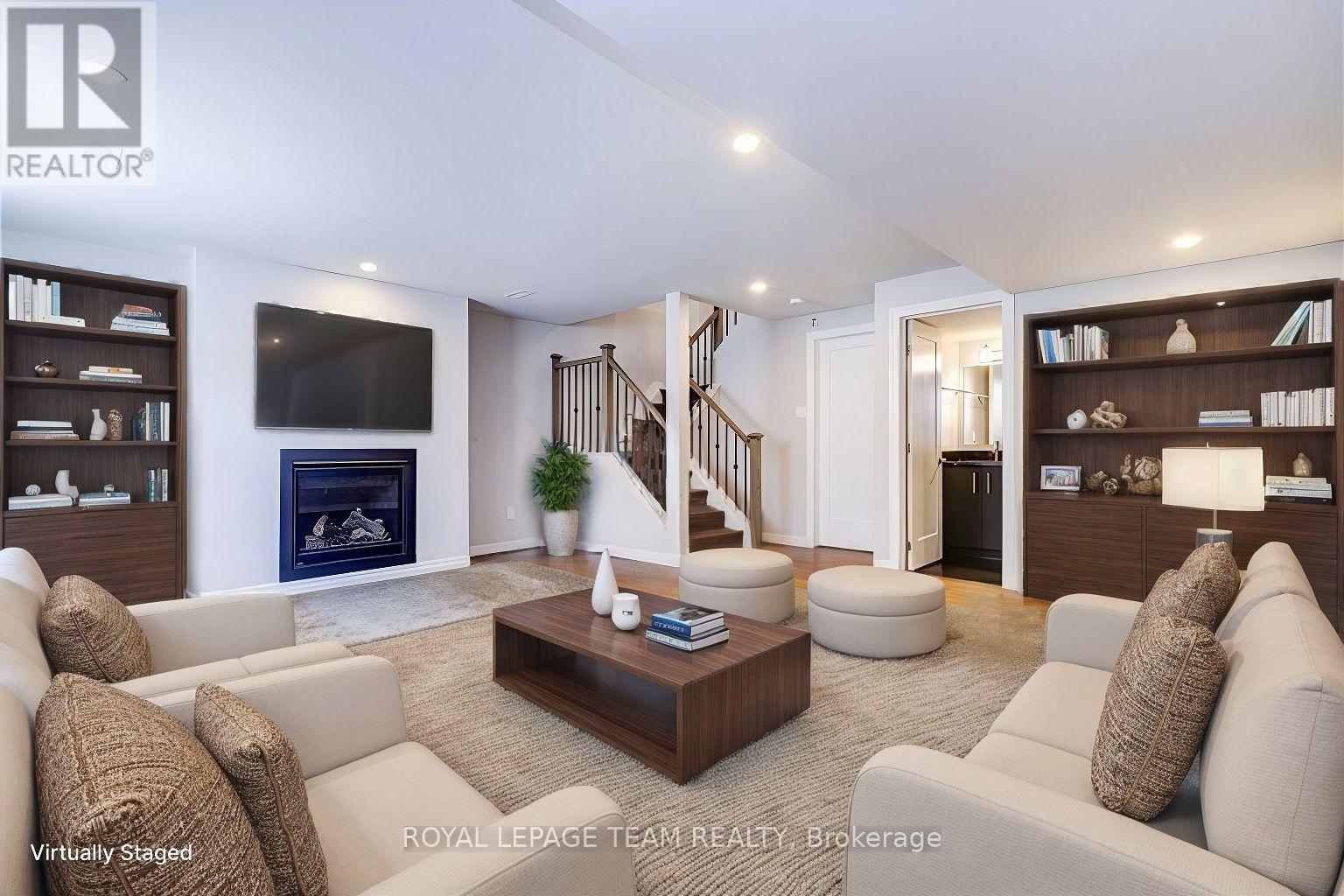 282 Avro Circle