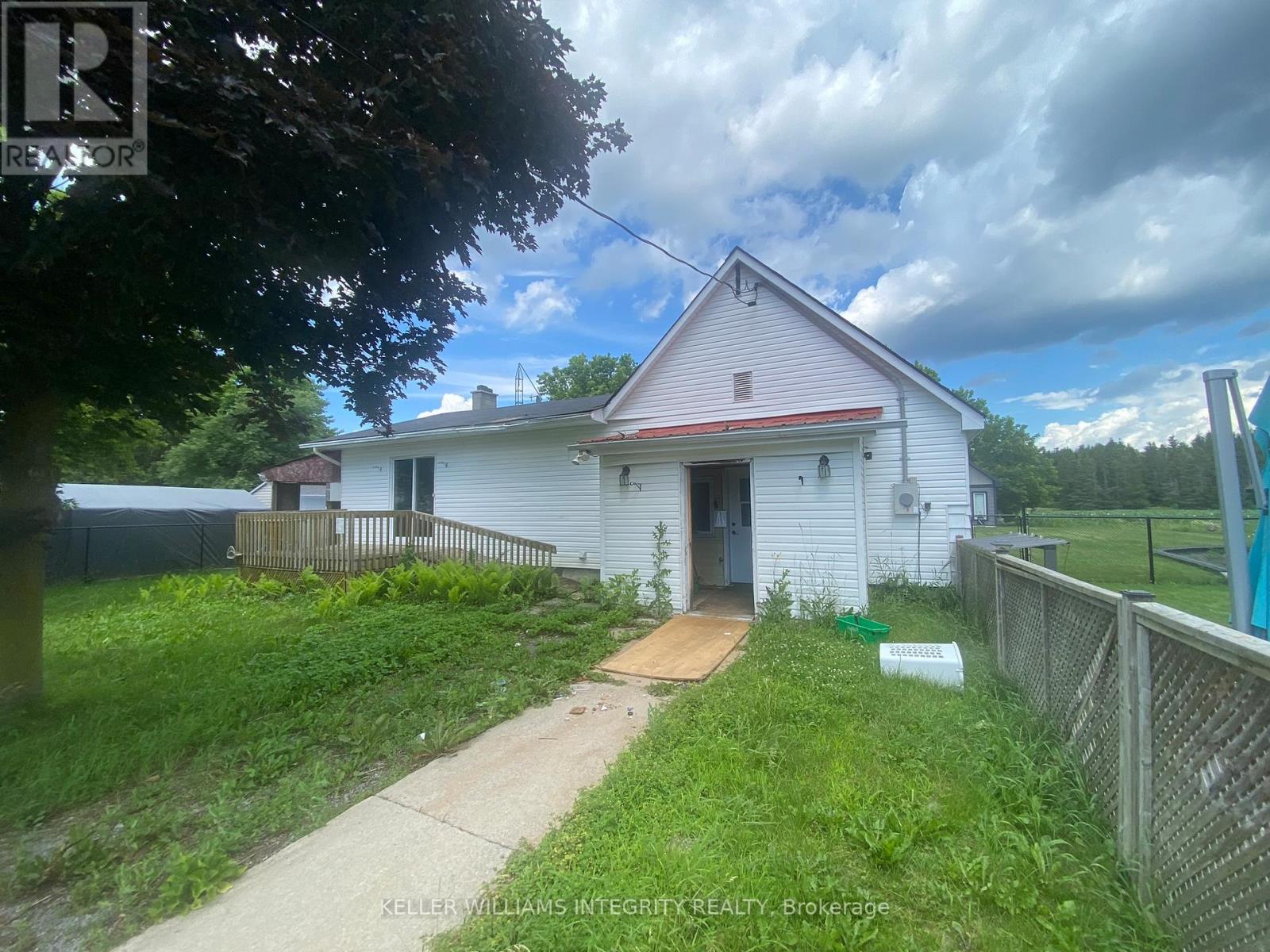 2415 Du Lac Road