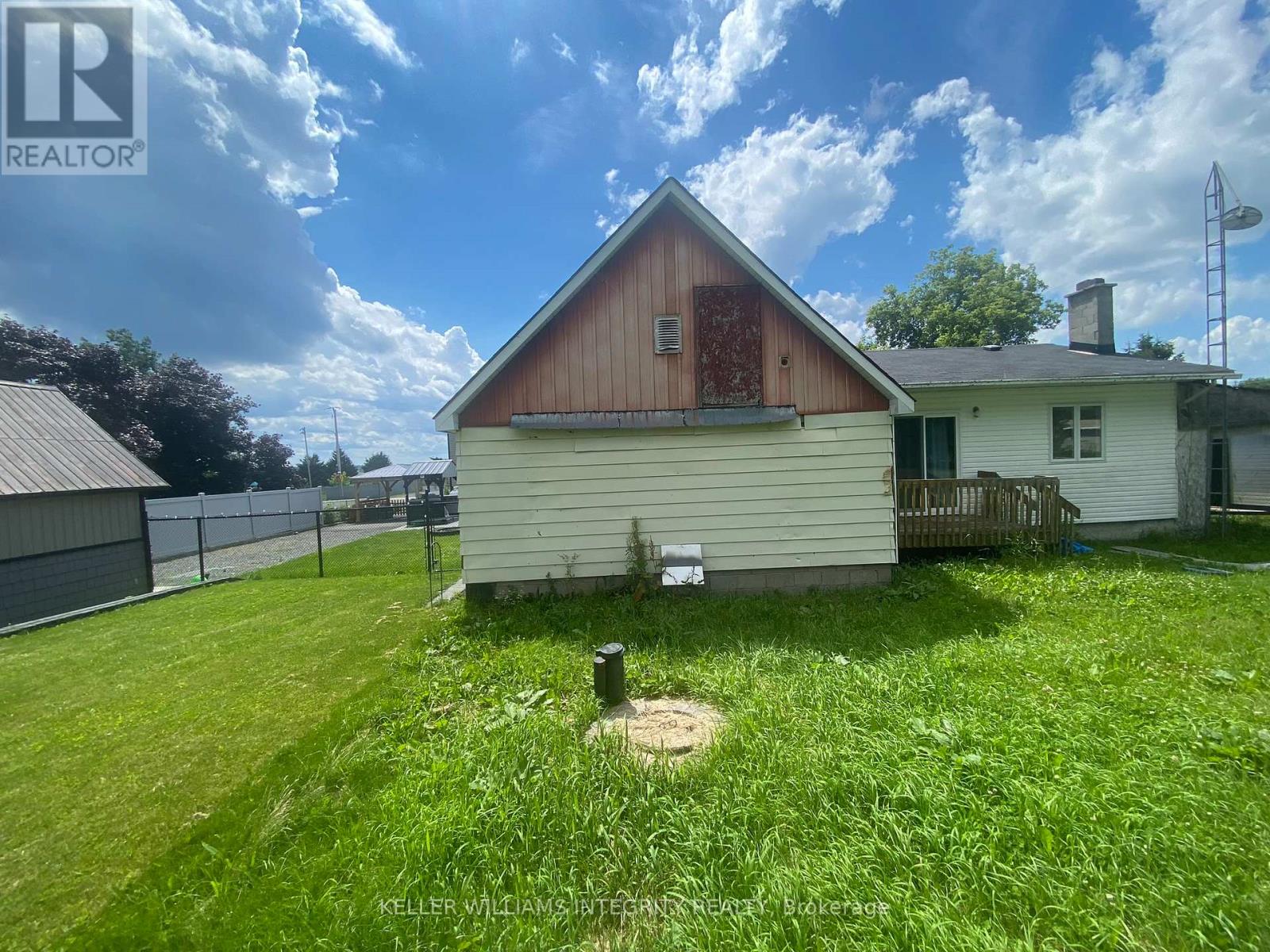 2415 Du Lac Road