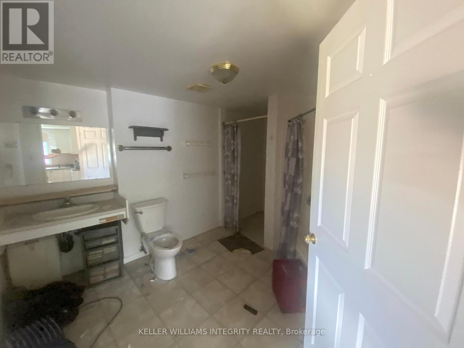 2415 Du Lac Road
