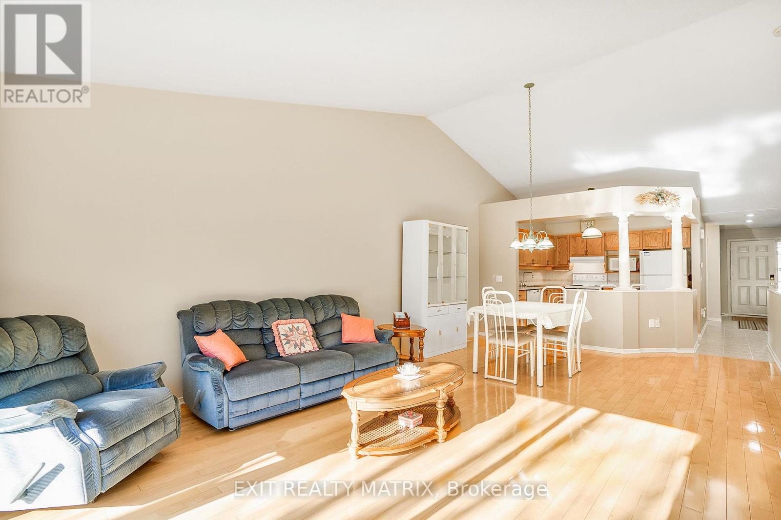 - - 1241 Foxborough Private