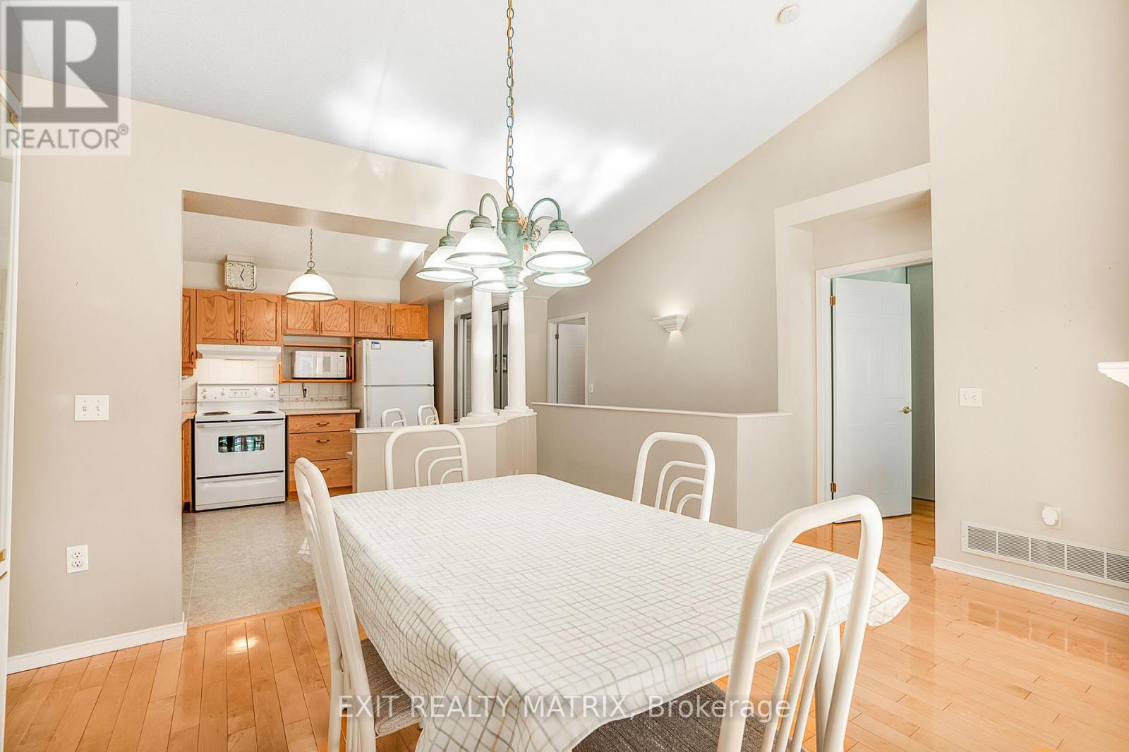 - - 1241 Foxborough Private