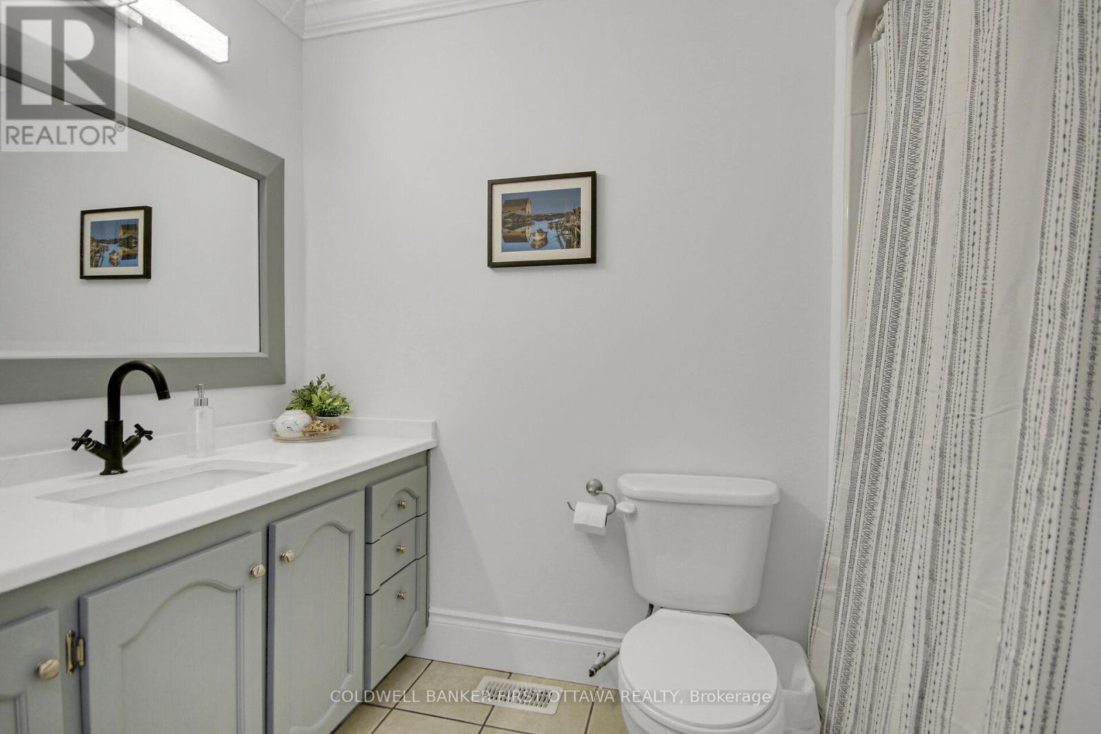 2313 Edward Kidd Crescent