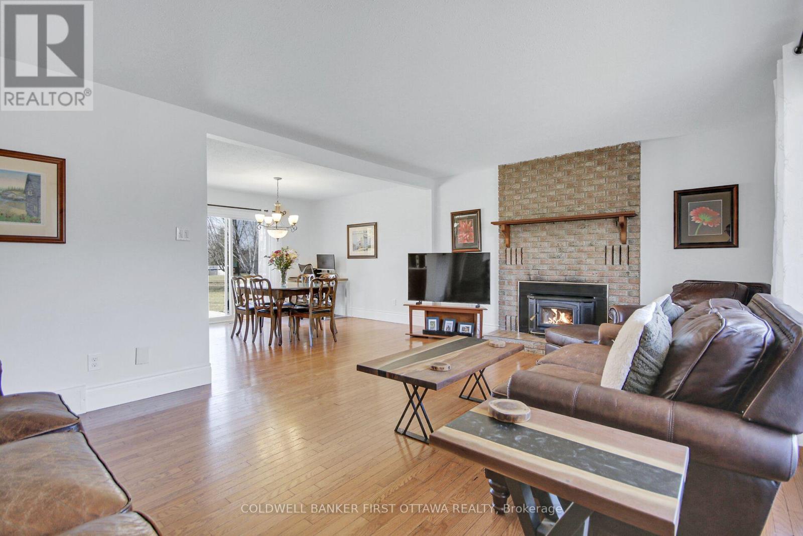 2313 Edward Kidd Crescent