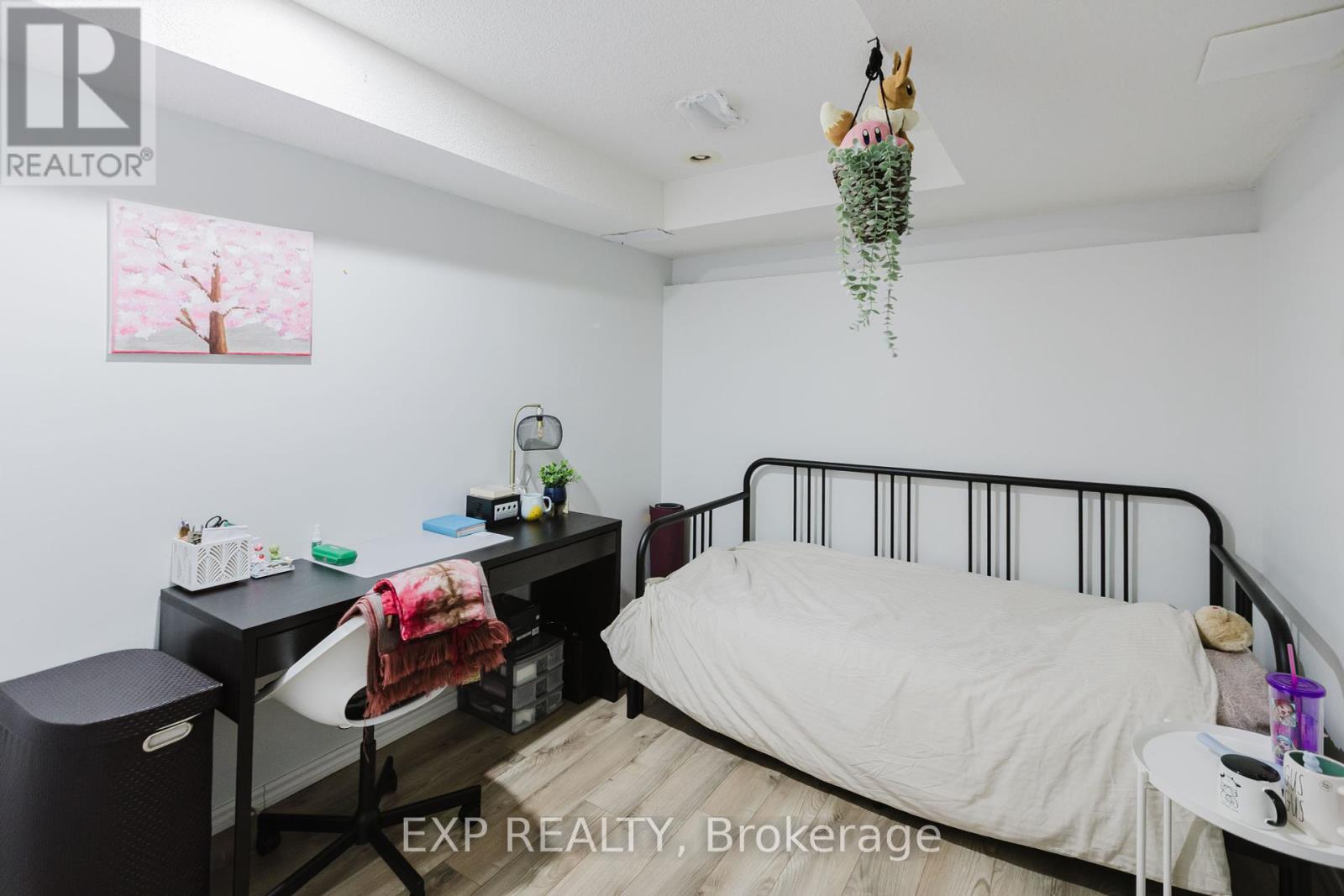 21 Ashpark Crescent