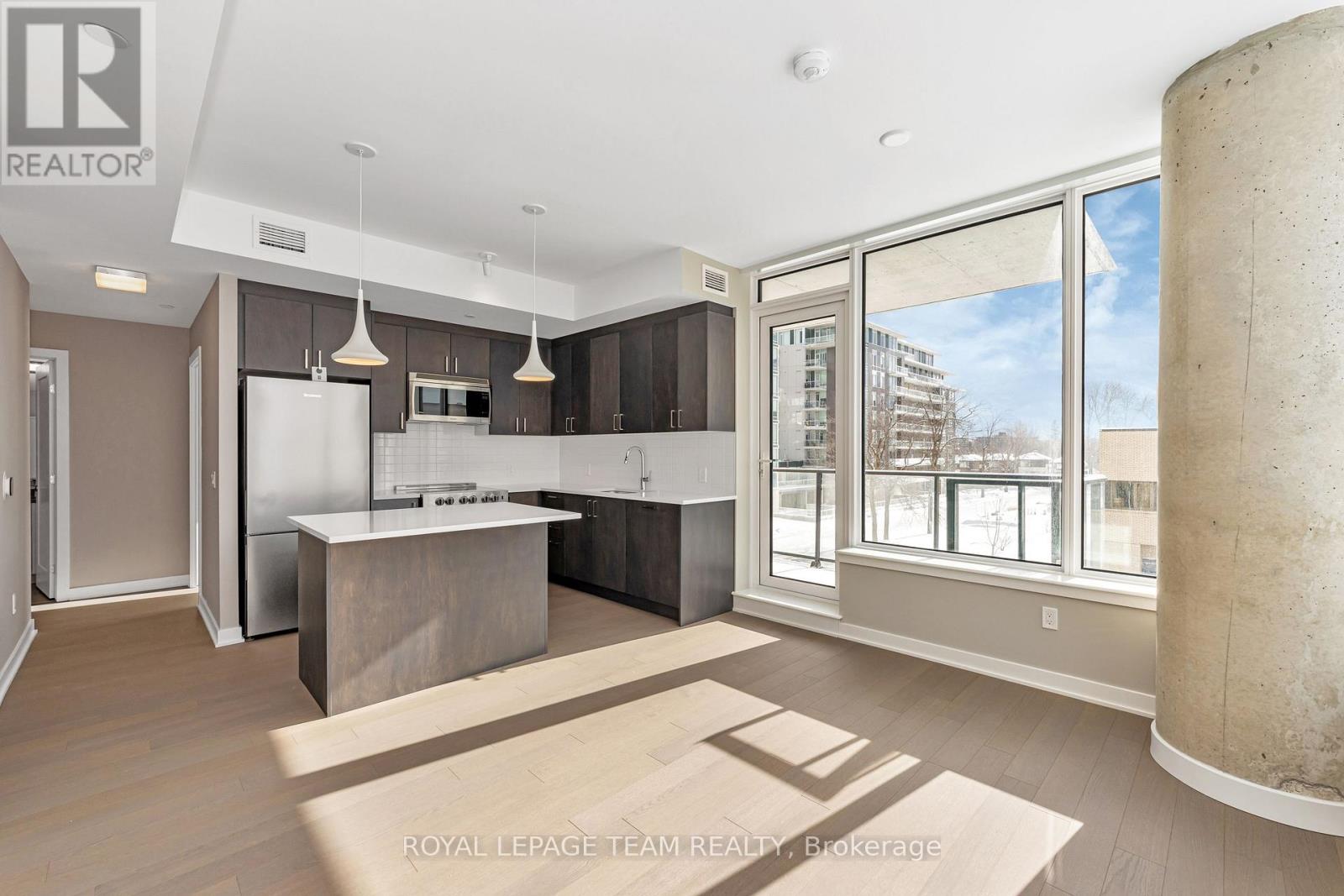 306 - 360 Deschatelets Avenue