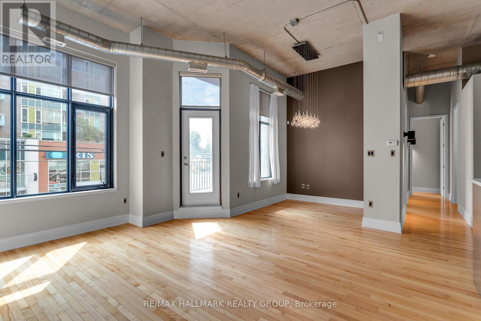 206 - 420 Berkley Avenue