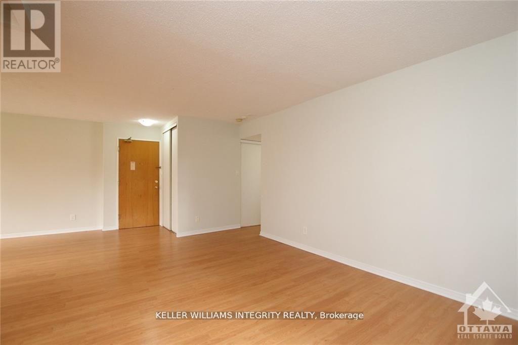 410 - 2871 Richmond Road