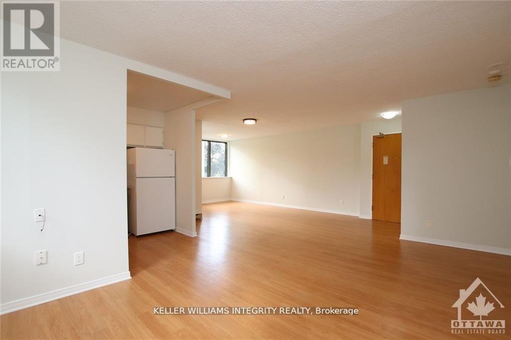 410 - 2871 Richmond Road