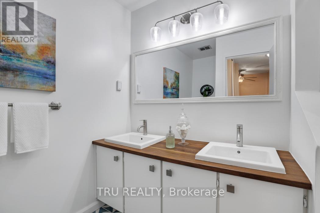 14 - 3415 Uplands Drive