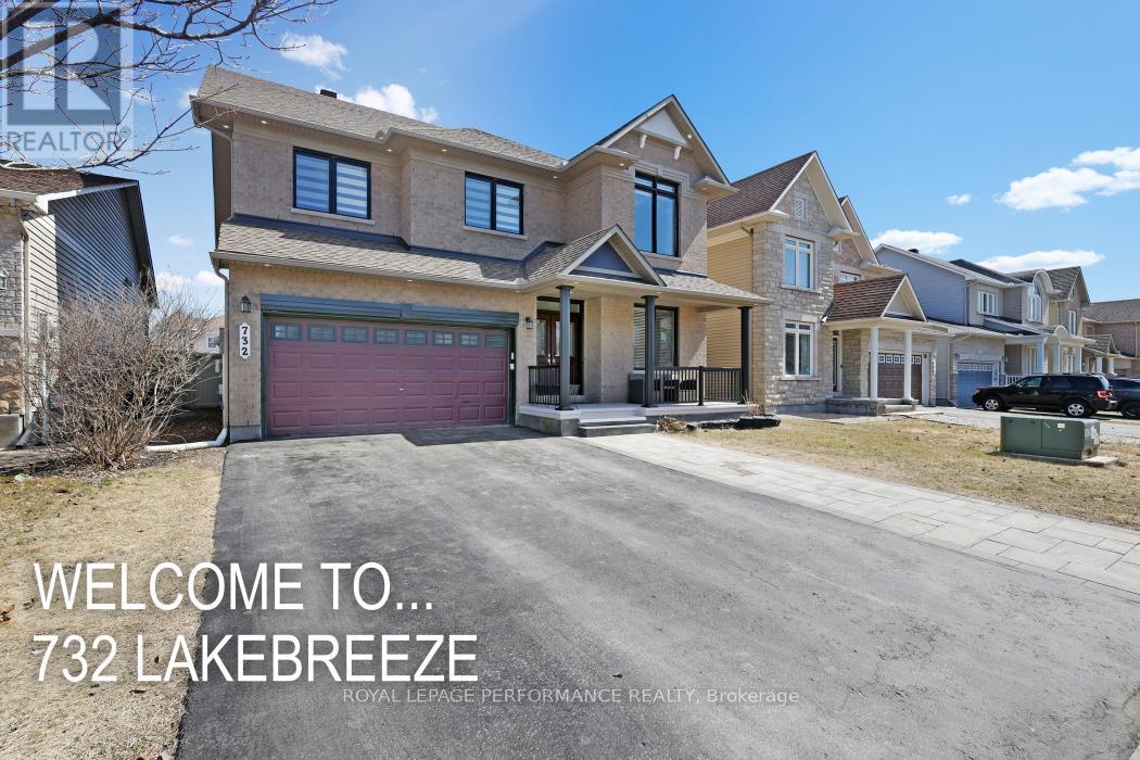 732 Lakebreeze Circle