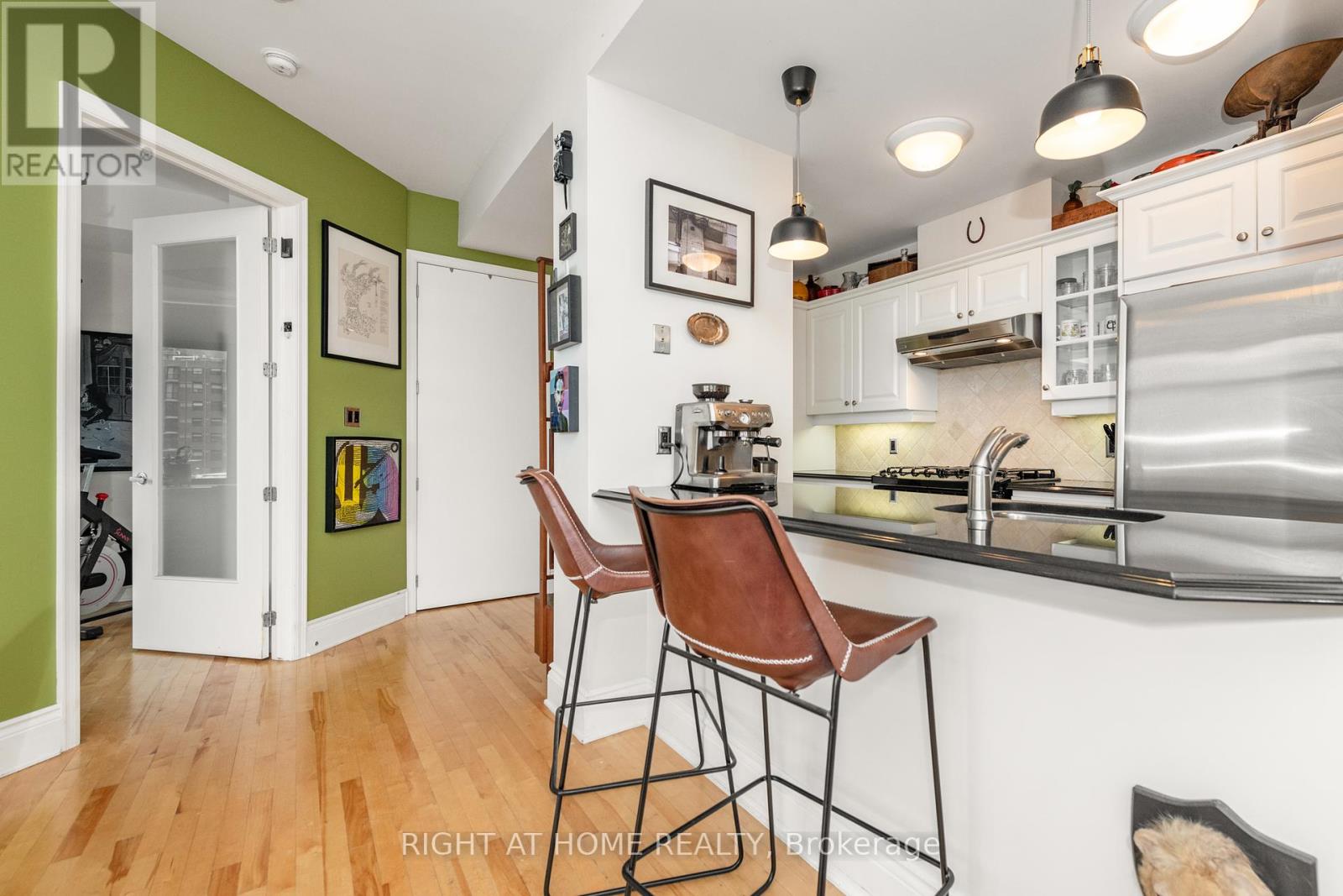 504 - 364 Cooper Street