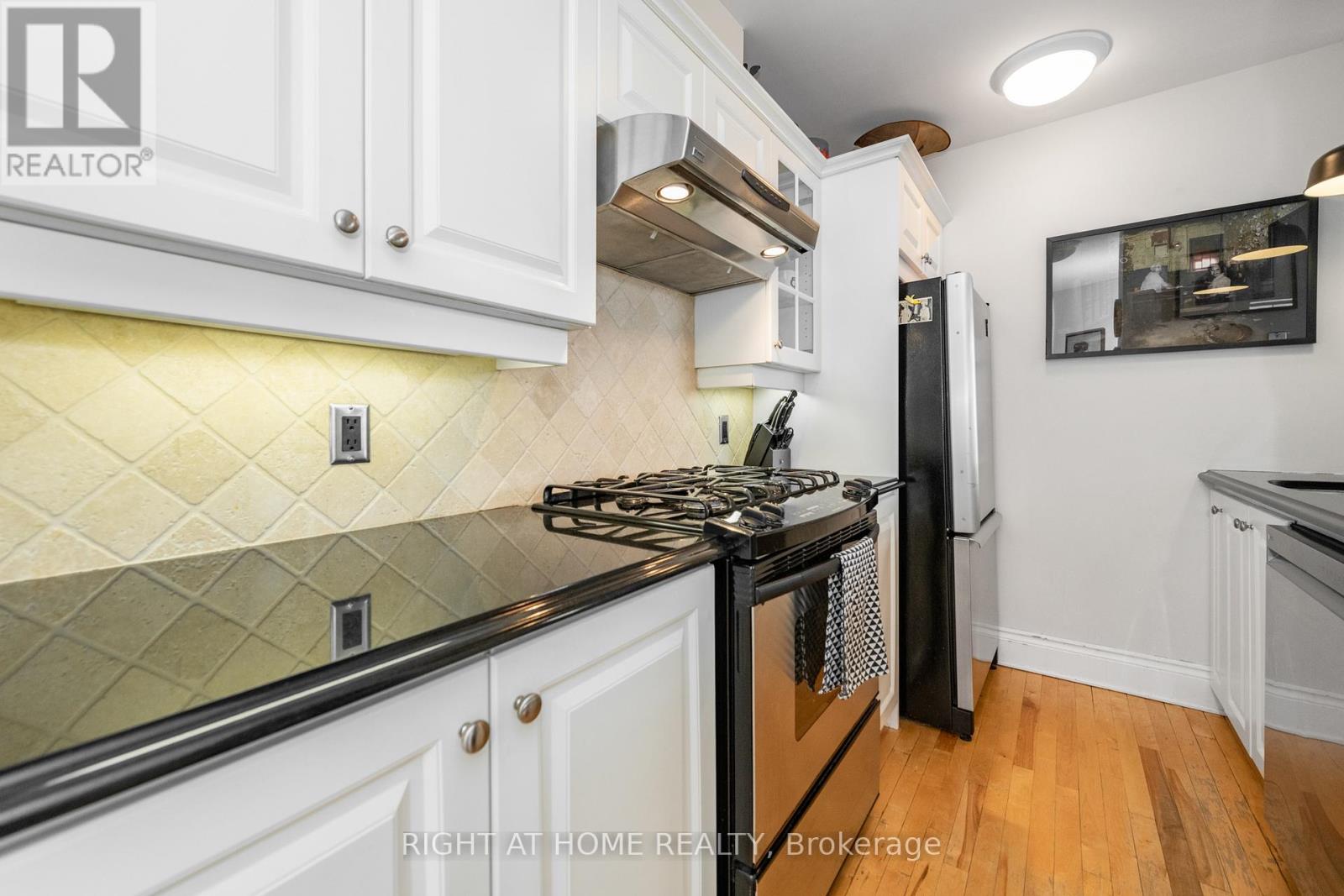 504 - 364 Cooper Street