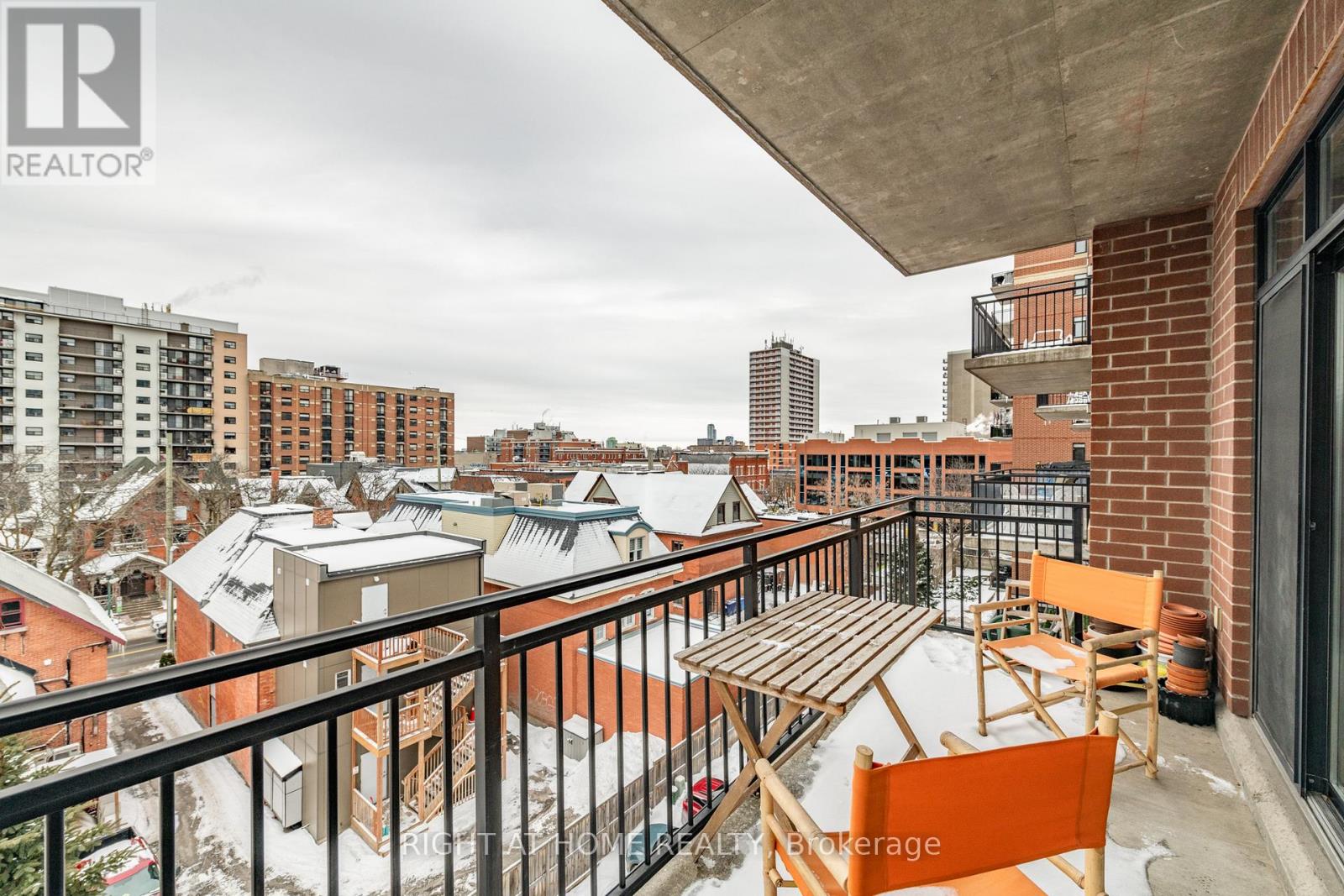 504 - 364 Cooper Street
