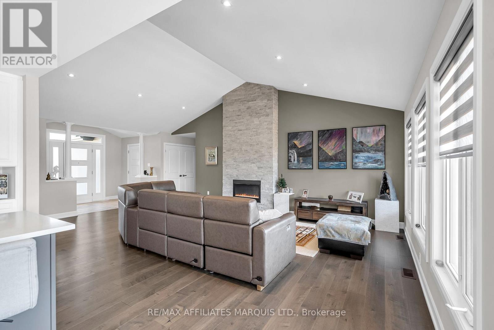 29 Whitetail Avenue