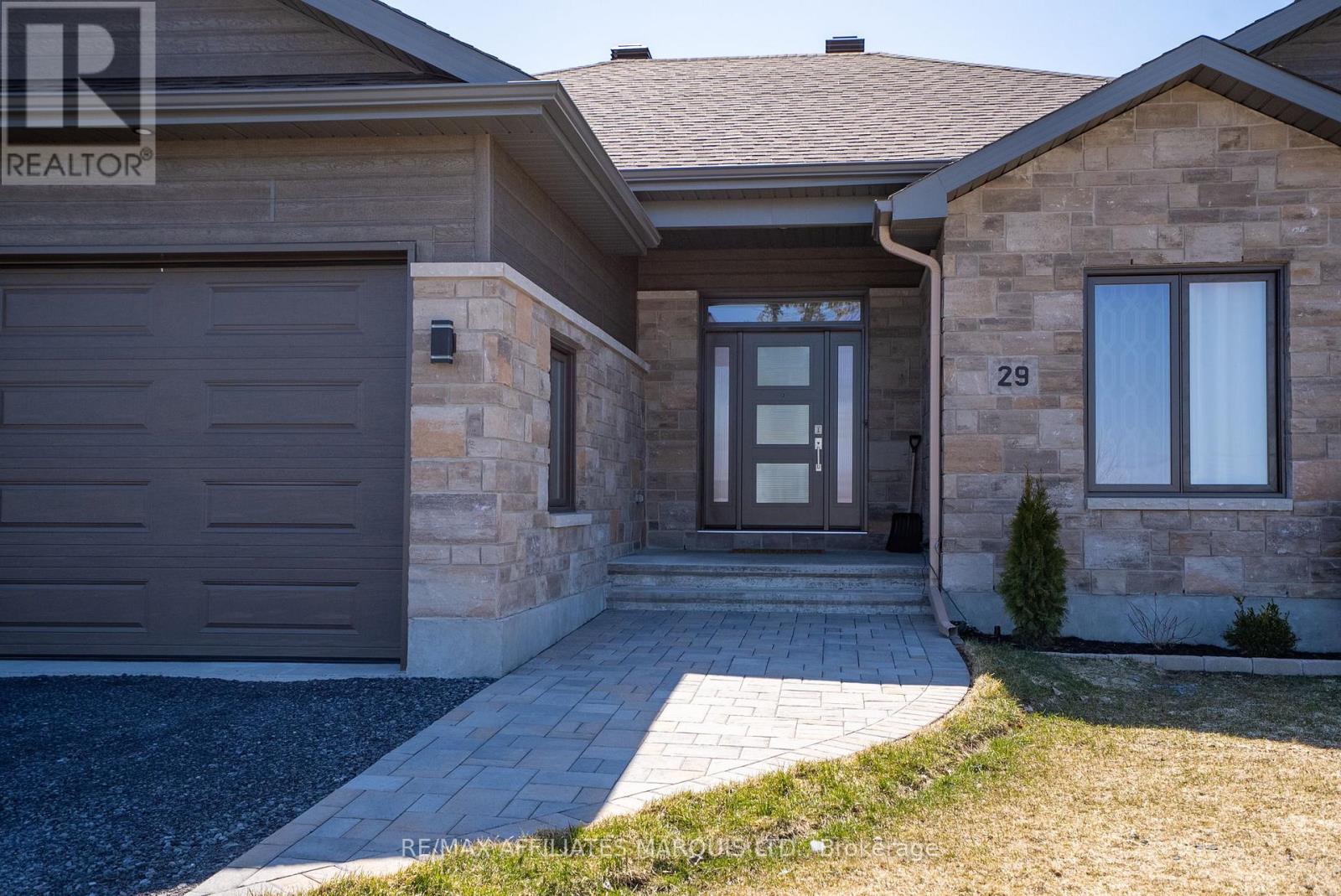29 Whitetail Avenue