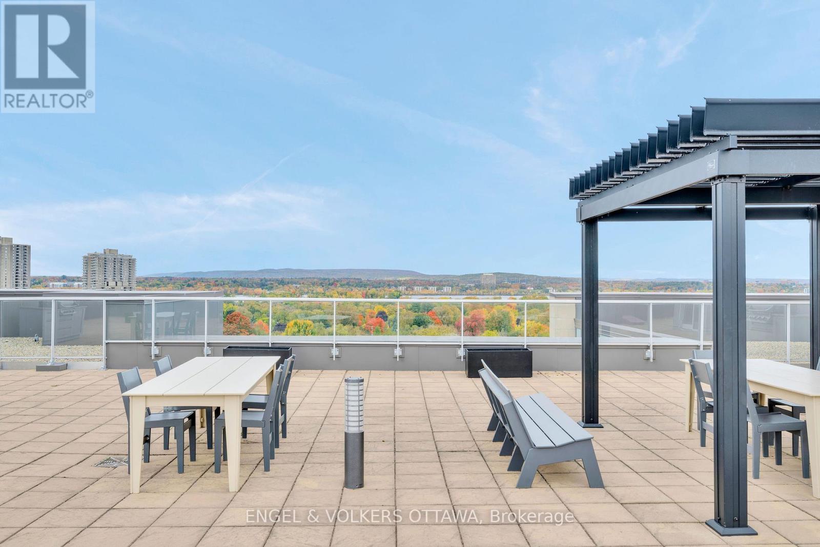 203 - 88 Richmond Road