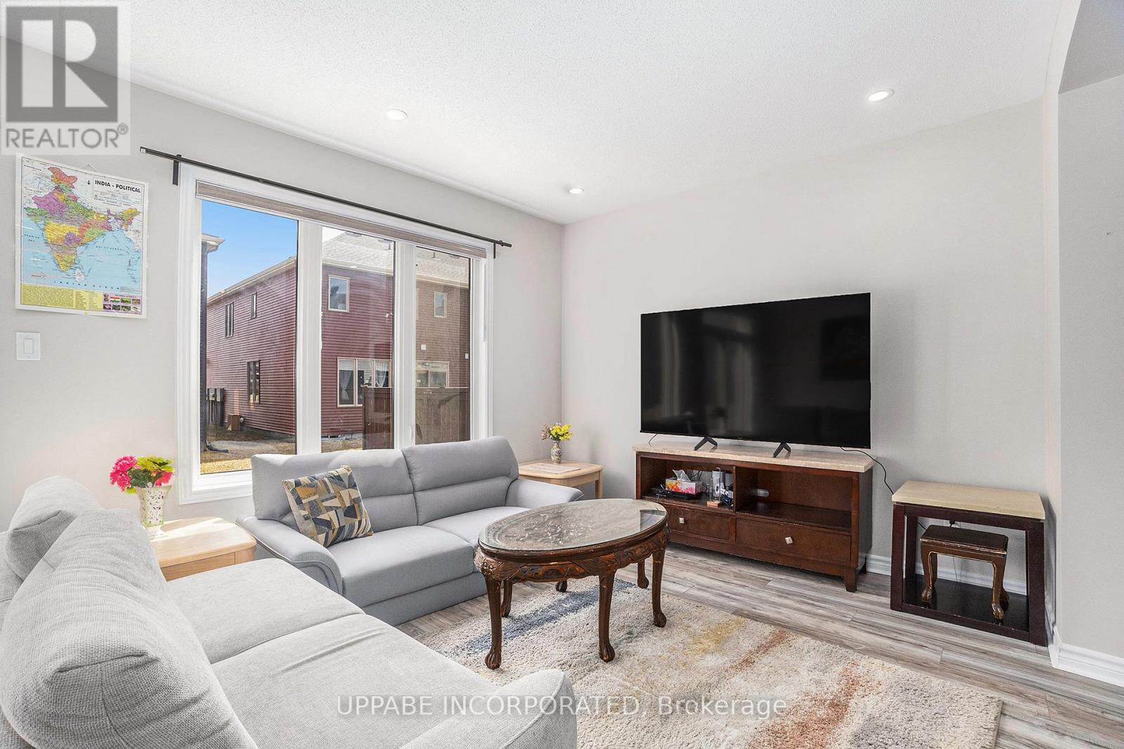 2326 Watercolours Way