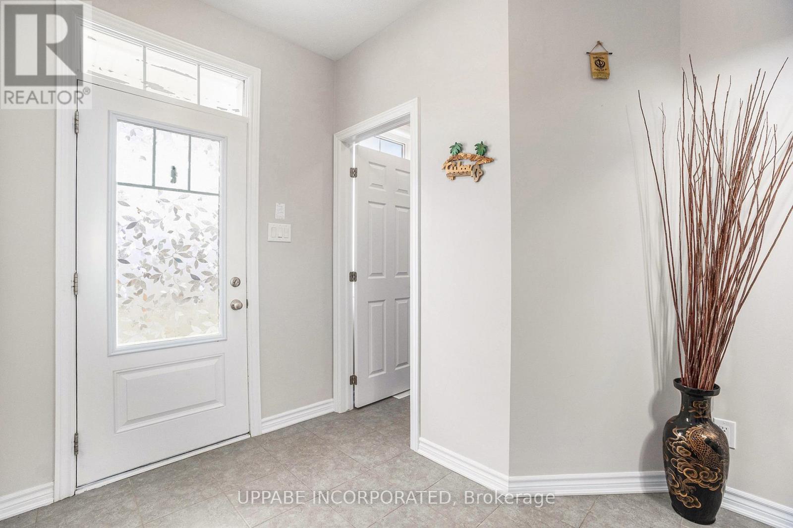 2326 Watercolours Way