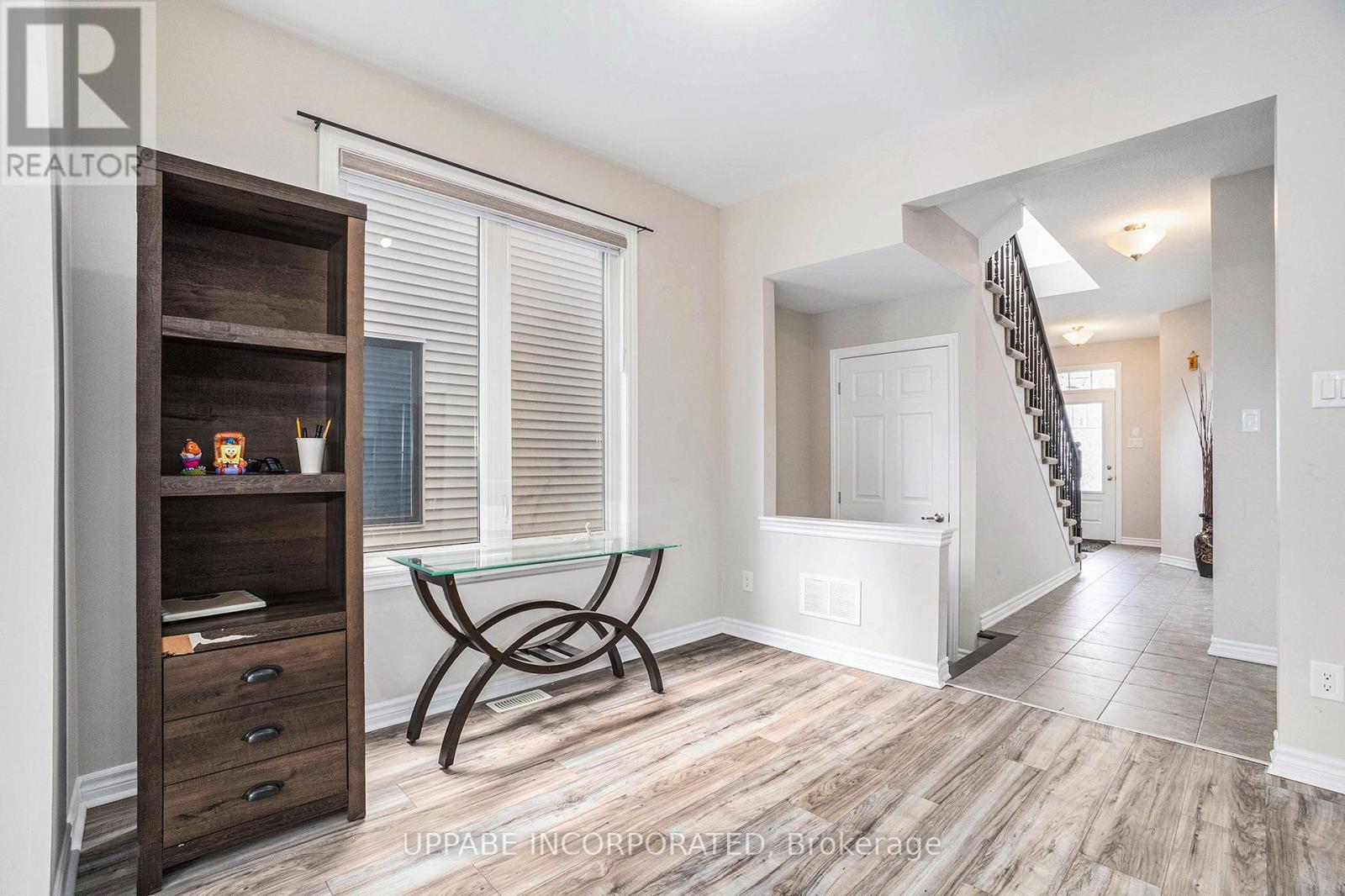 2326 Watercolours Way