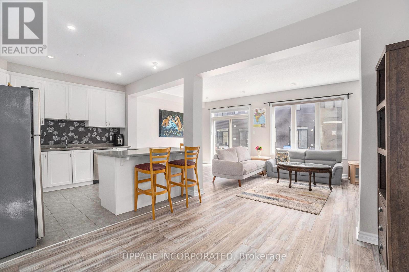 2326 Watercolours Way