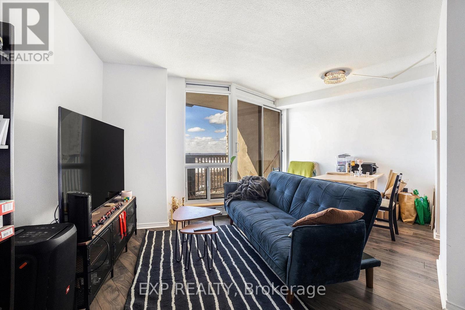 2309 - 900 Dynes Road