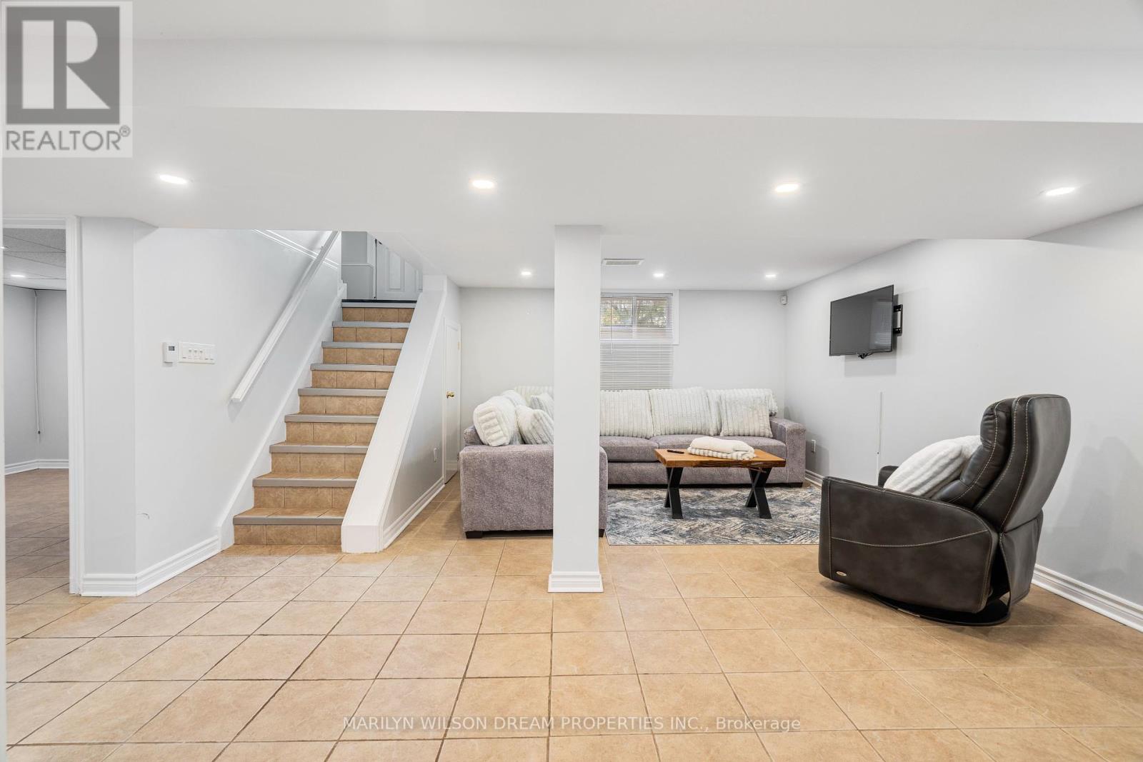 446 Thessaly Circle