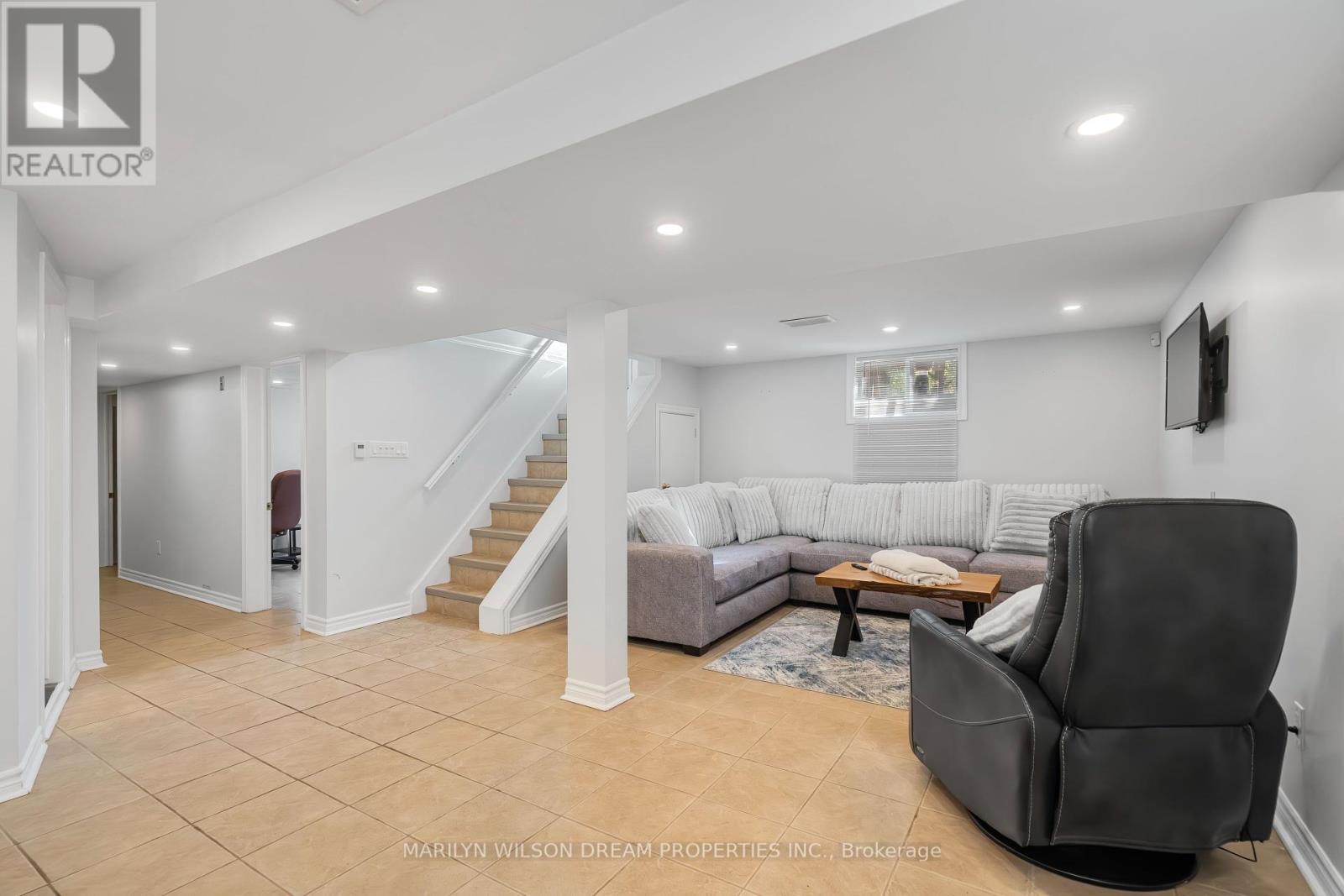 446 Thessaly Circle