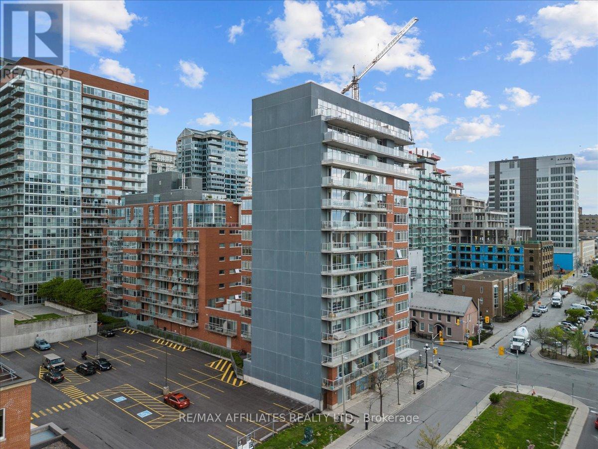 201 - 180 York Street