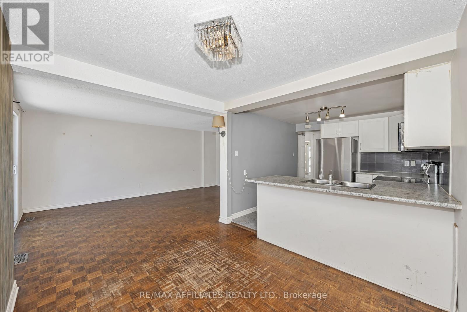 67 - 392 Garden Glen Private