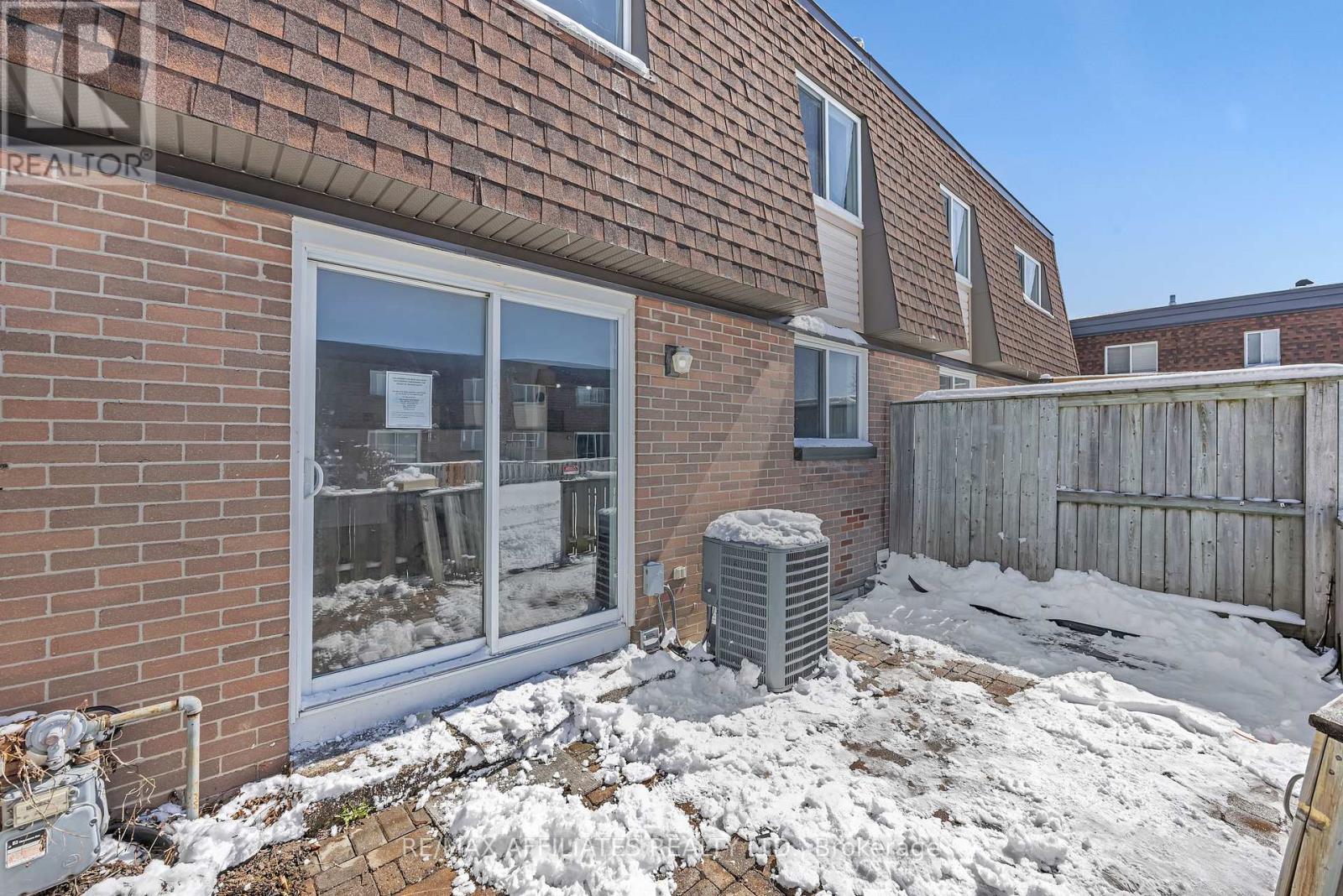 67 - 392 Garden Glen Private