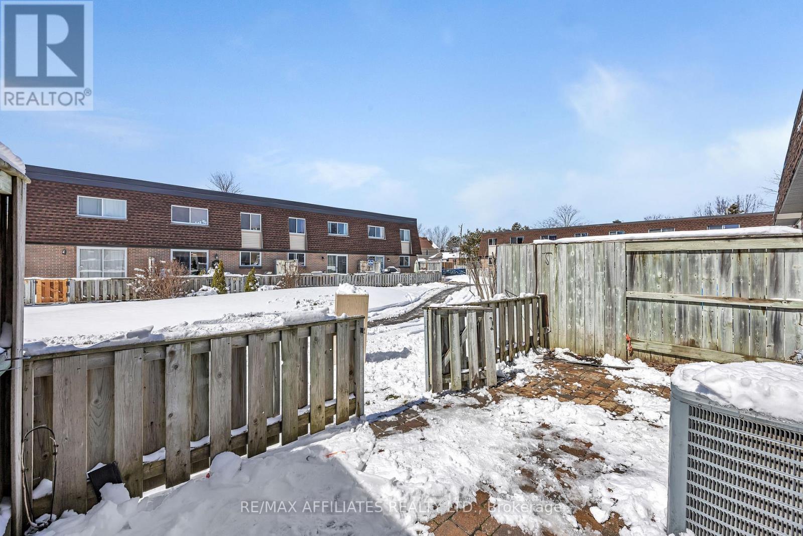 67 - 392 Garden Glen Private