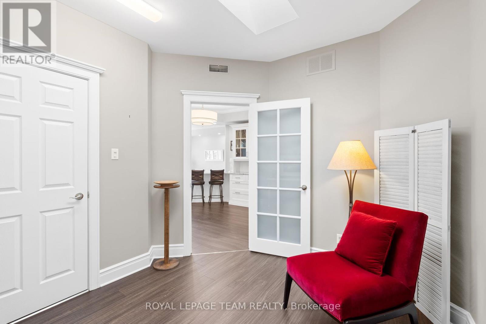 304 - 130 Glebe Avenue