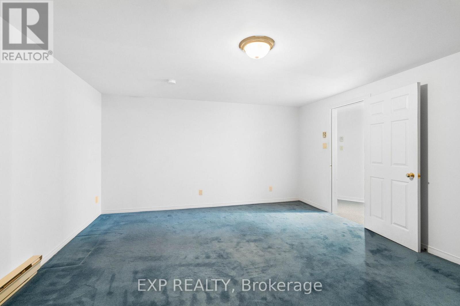 1 Heather Glen Court