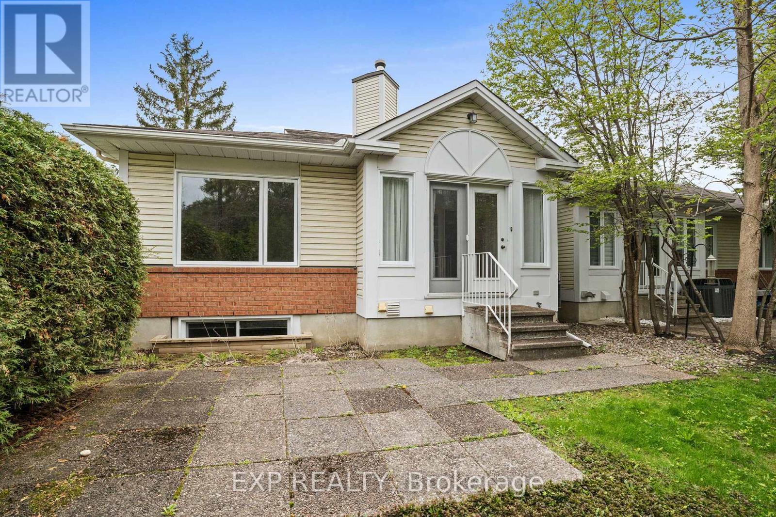 1 Heather Glen Court