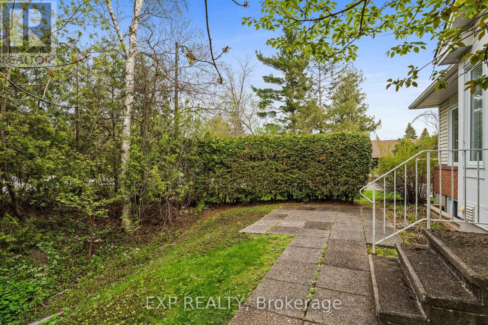 1 Heather Glen Court