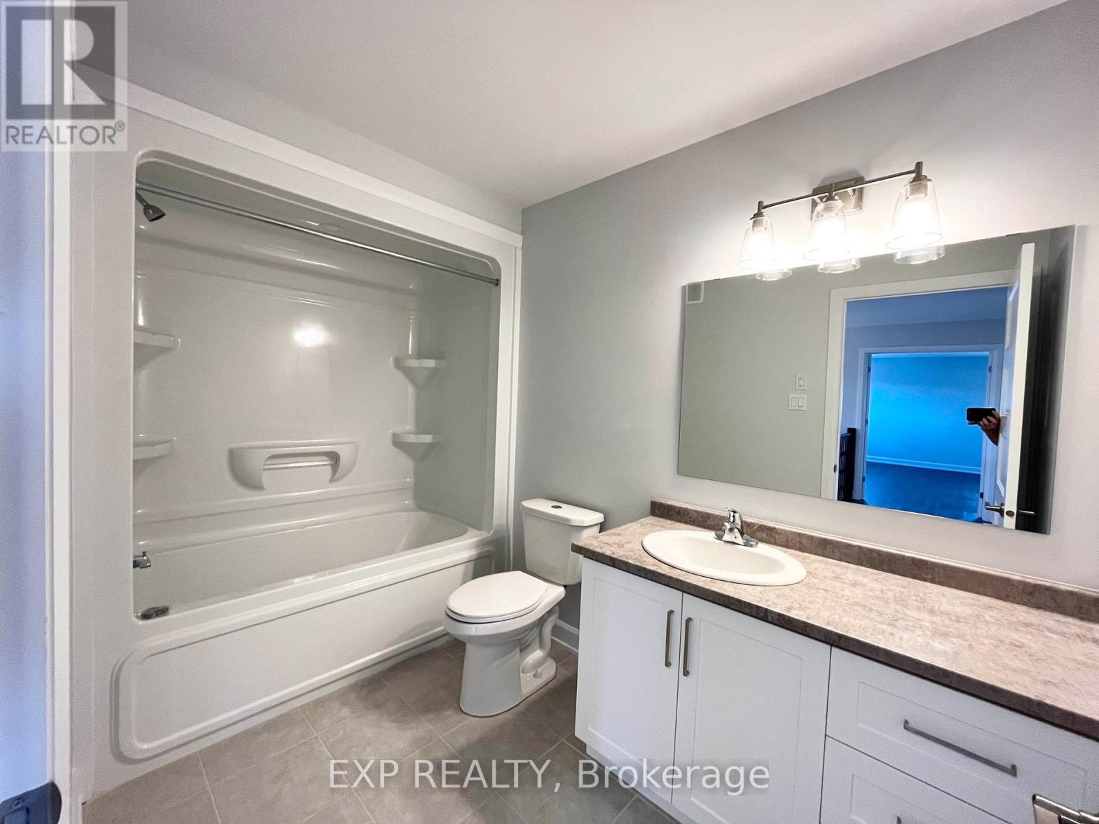 827 Solidex Place