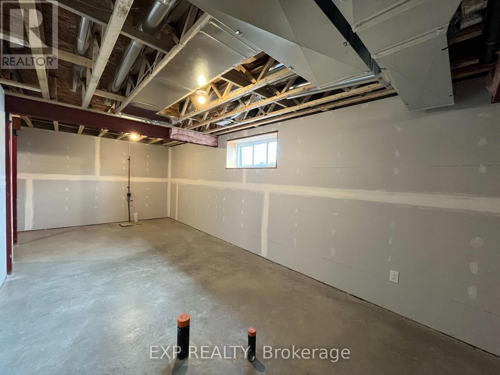 827 Solidex Place