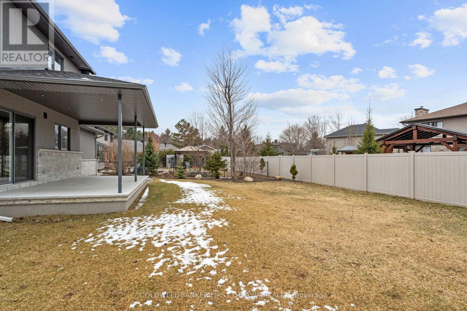 42 Parkland Crescent