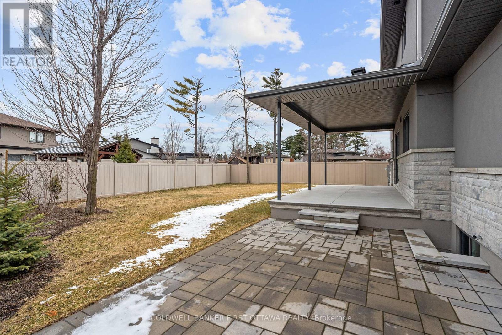 42 Parkland Crescent