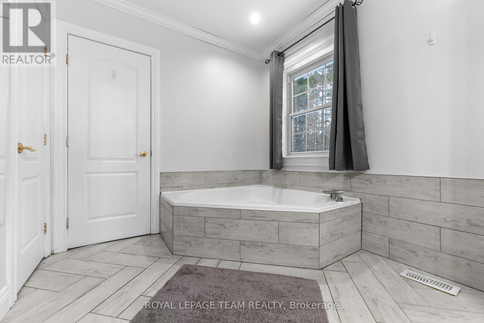 559 Mclachlan Road