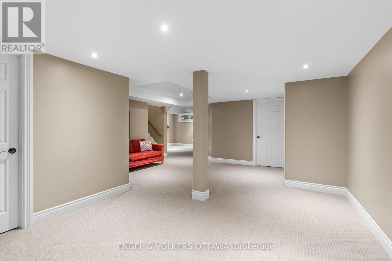 6808 Suncrest Drive