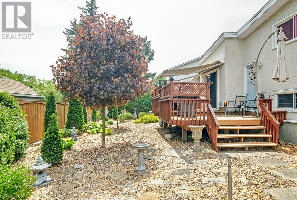 664 Glenhurst Crescent