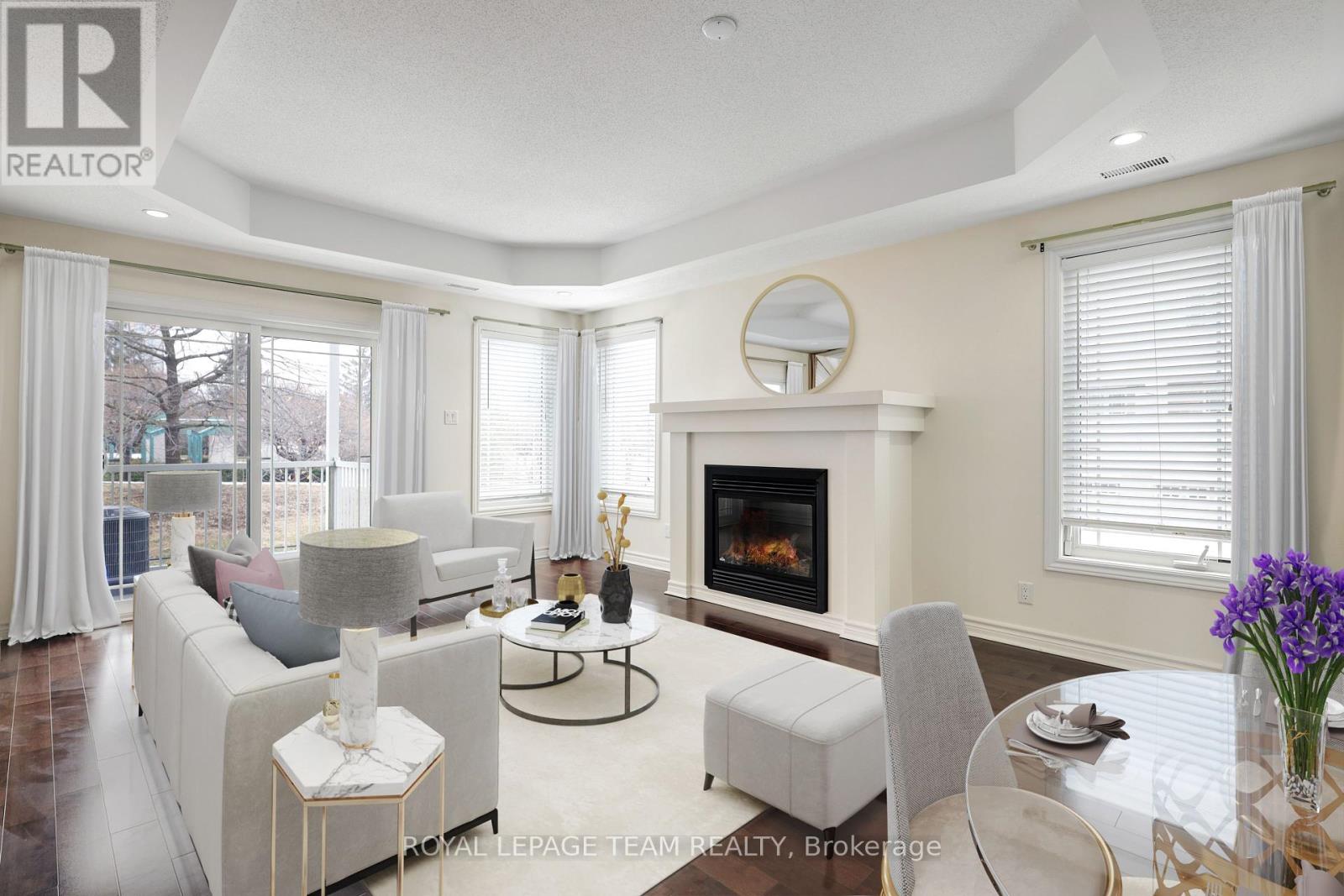 4 - 385 Paseo Private