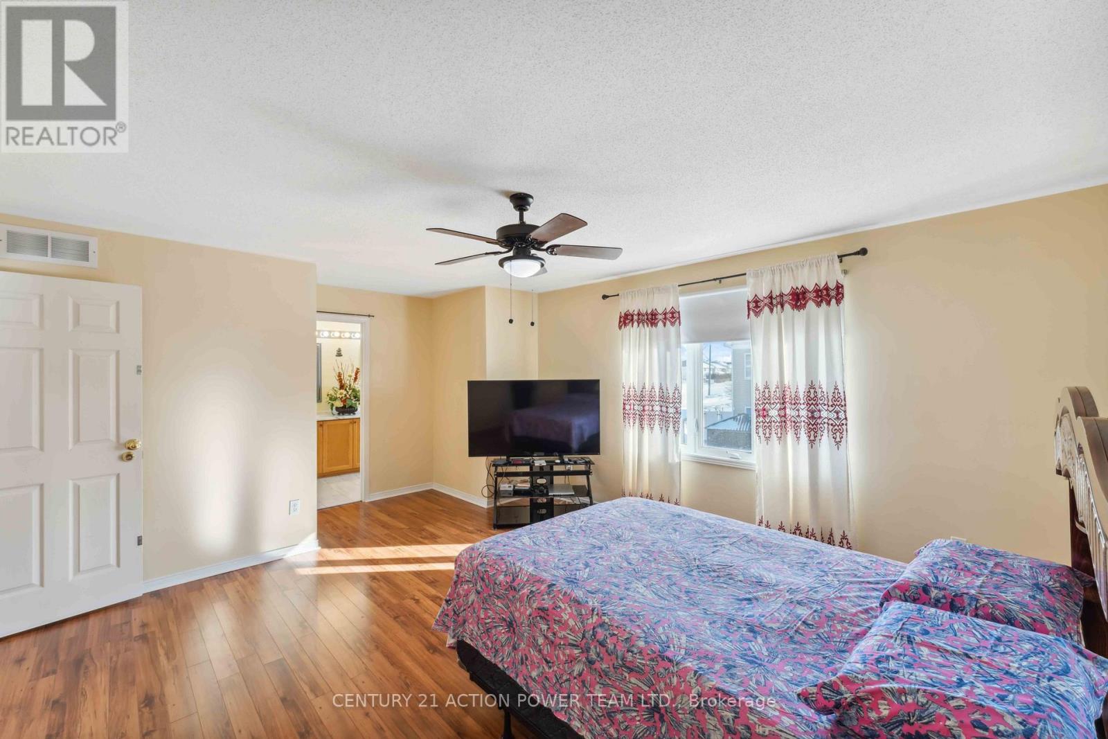 636 Aquaview Drive