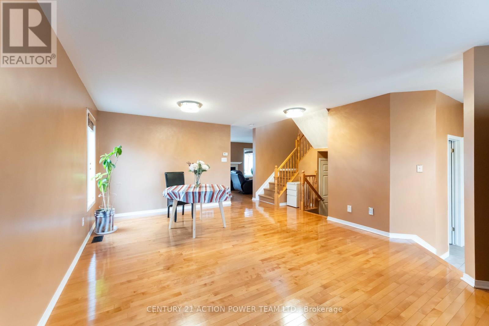 636 Aquaview Drive