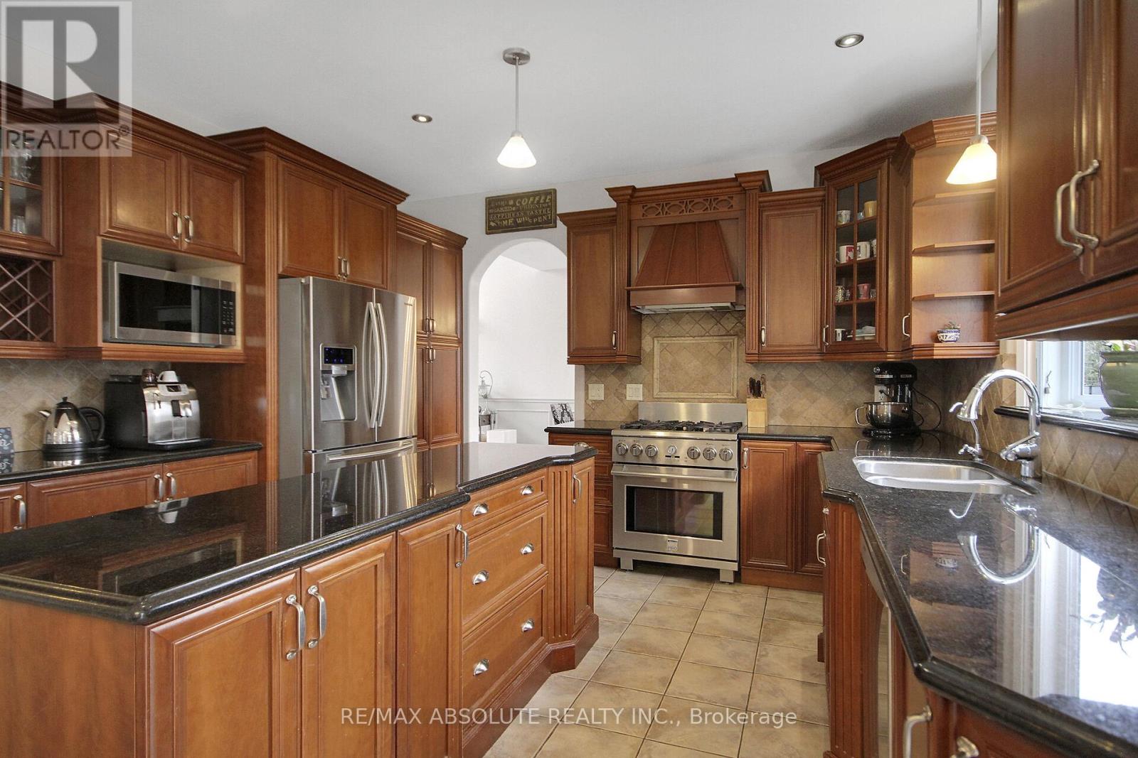 28 Amethyst Crescent