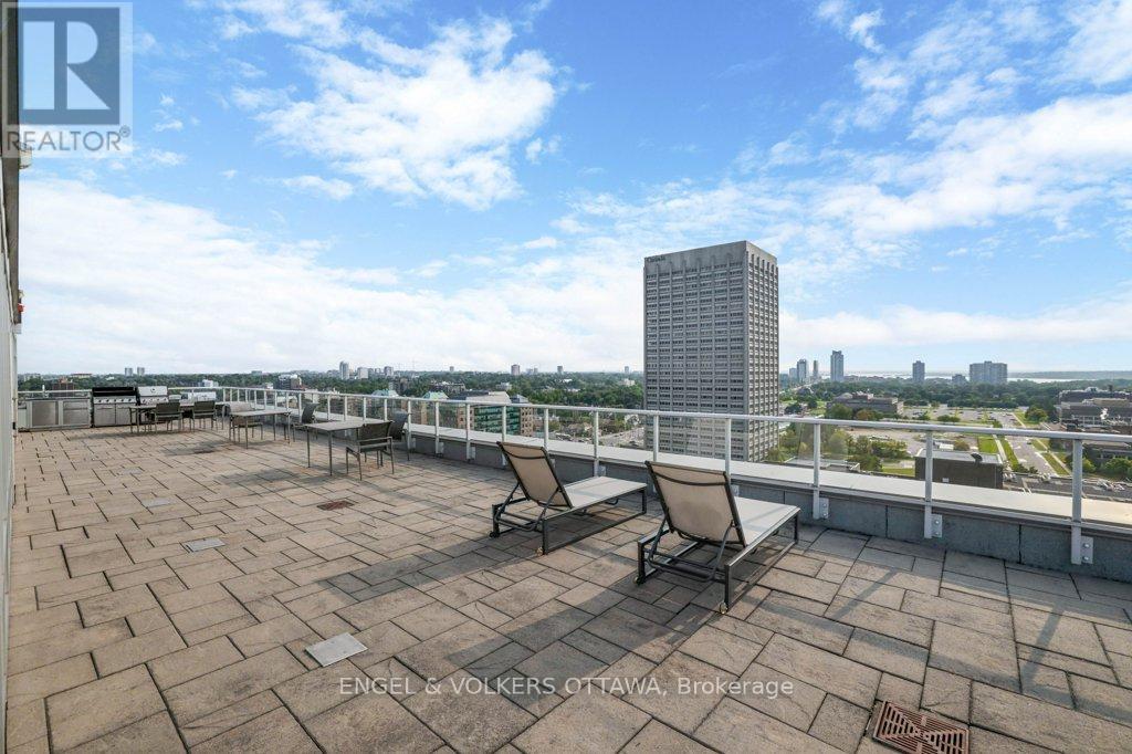 1204 - 201 Parkdale Avenue